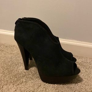 Bakers 8.5 Black heels